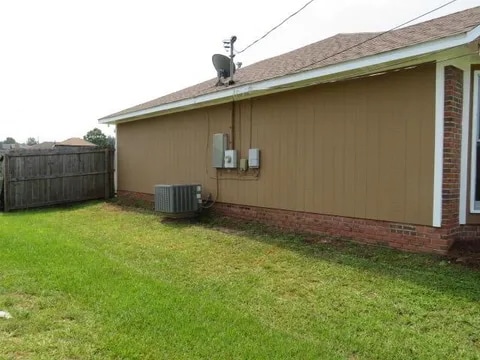 Building Photo - 6230 Valencia Dr