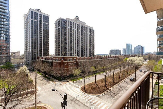 Building Photo - 1250 S Indiana Ave