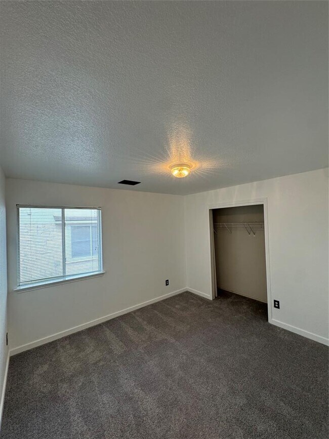 Building Photo - 2802 Greenlee Dr