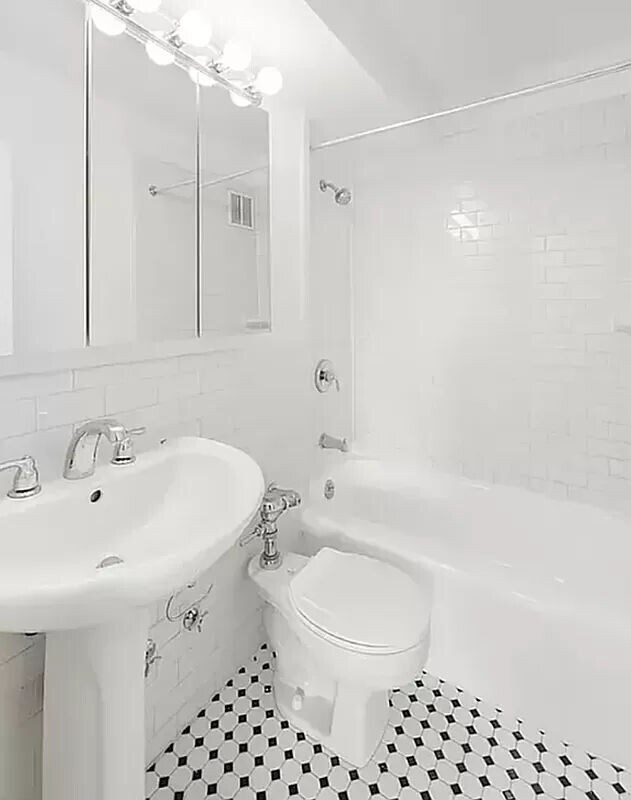 Building Photo - 620 Lenox Avenue