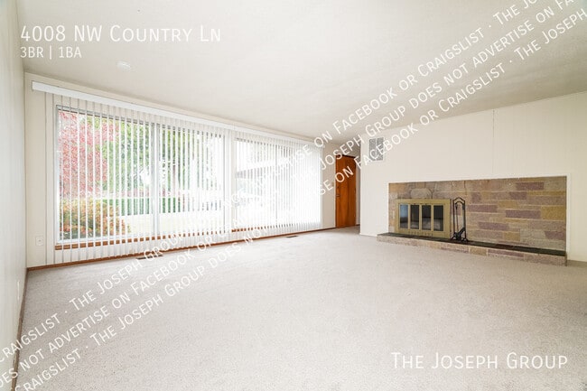 Building Photo - 4008 Country Ln NW