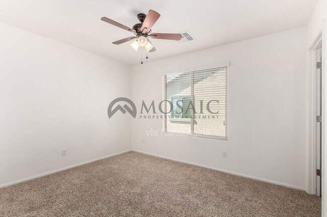 Building Photo - 904 E Euclid Ave