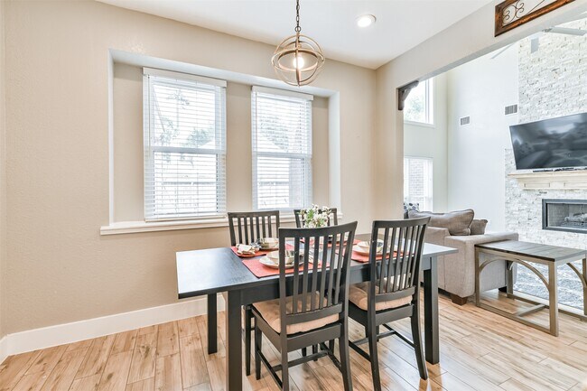 Building Photo - 11642 Cypresswood Dr