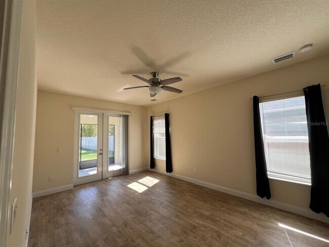 Building Photo - 6 Sea Shark Path