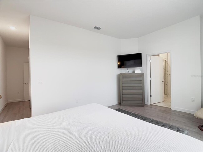 Building Photo - 332 Famagusta Dr