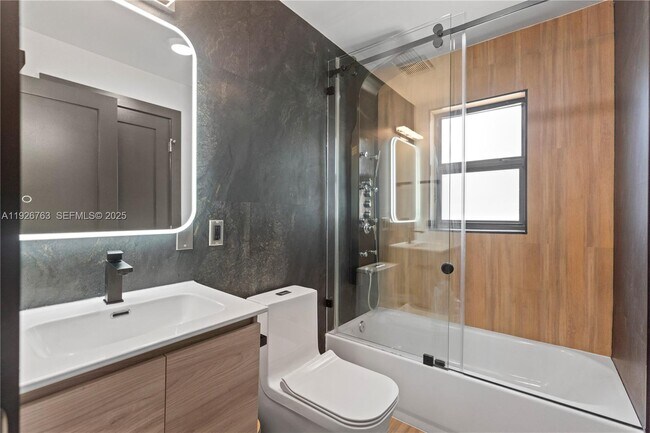 Building Photo - 601 SW 1st St