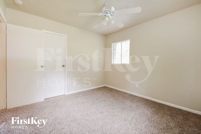 Building Photo - 8277 Dunellen Ln