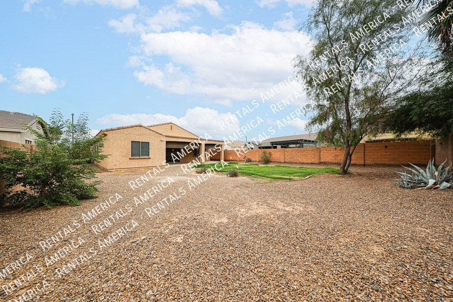 Building Photo - 6274 S View Ln