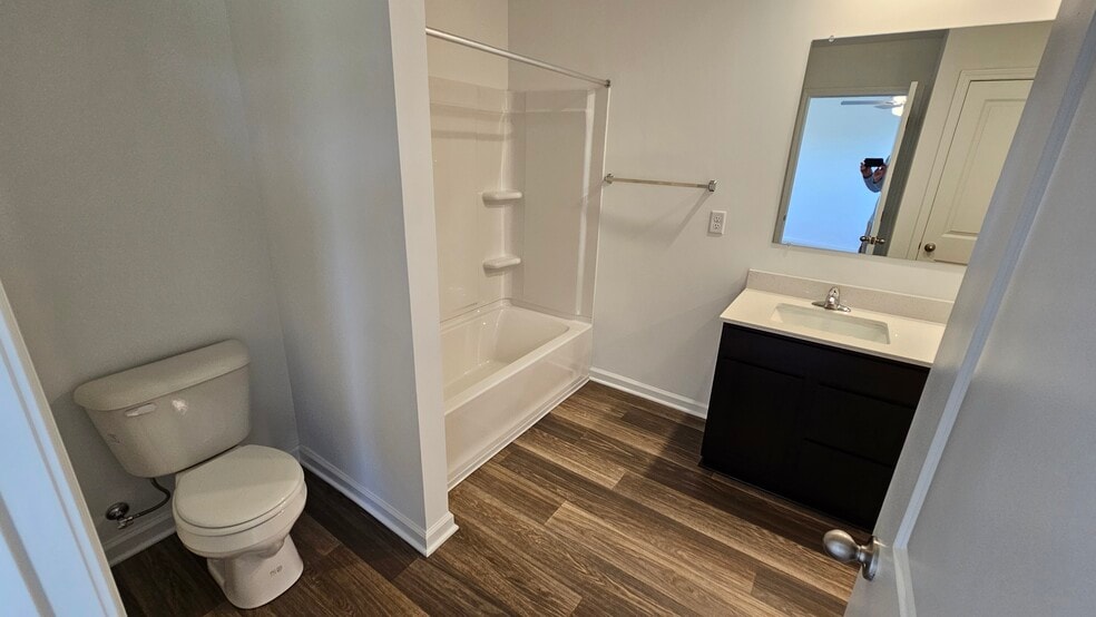Primary Bath - 4209 Tingle Dr