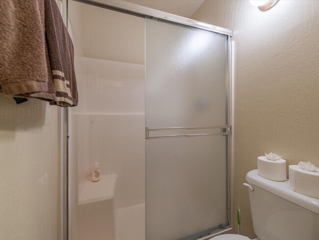 Building Photo - SKI LEASE: Townhome w/Fireplace, 2 Decks &...