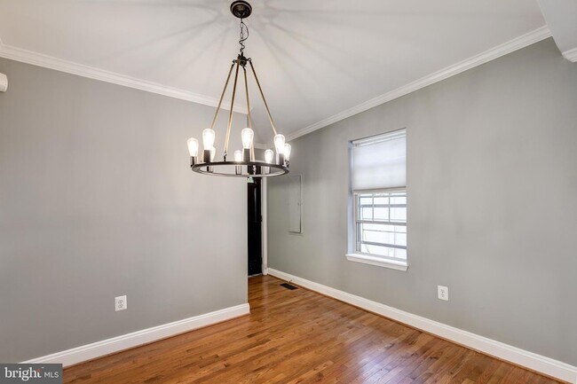 Building Photo - 130 N Collington Ave