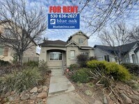 Building Photo - 1307 Yosemite Dr