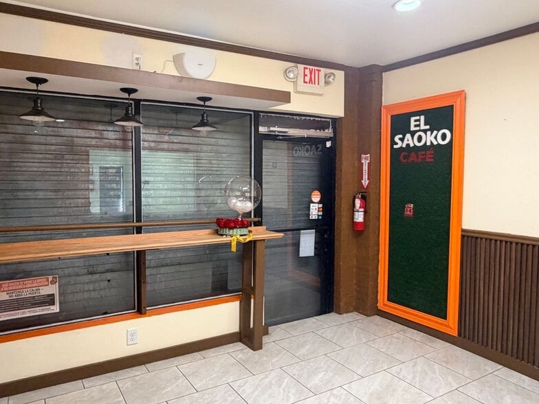 Building Photo - 962 Atwells Ave