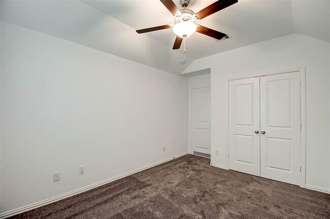 Building Photo - 2323 Green Kale Dr
