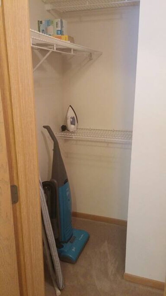 Building Photo - 501 Plaza Dr