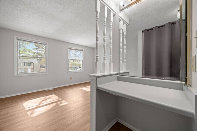 Building Photo - 7716 Sandra Ln