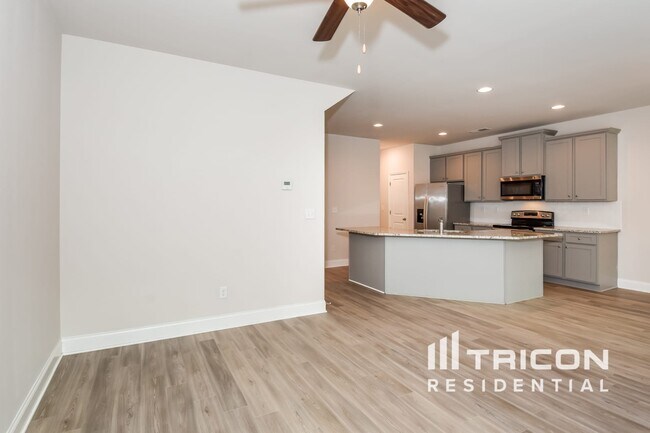 Building Photo - 731 Ireland Ln