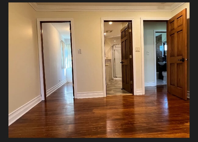 Primary bedroom w walk-in closet - 8431 W 135th St