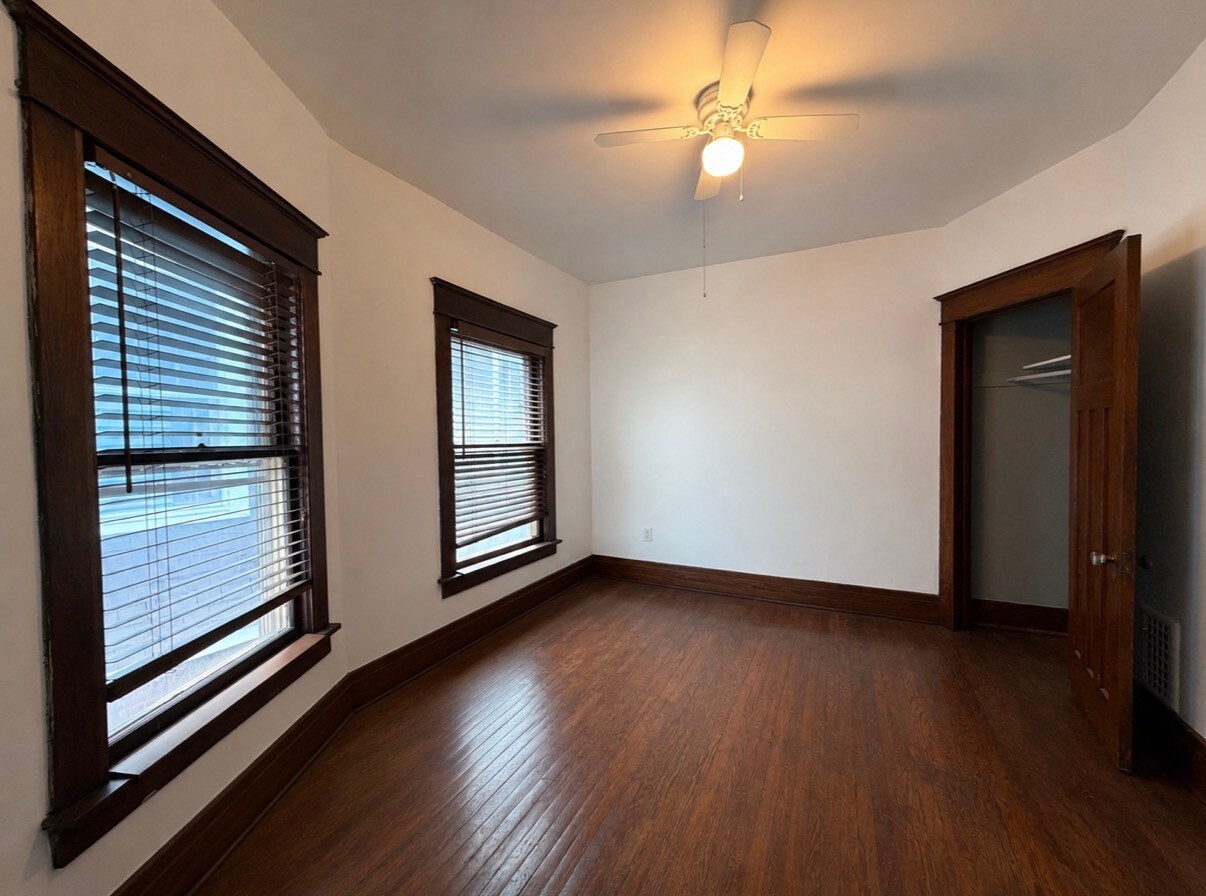 Building Photo - 1042 Elmwood Ave