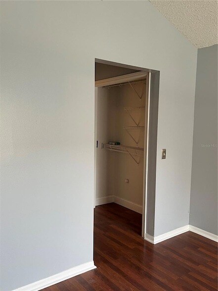 Building Photo - 537 Sun Ridge Pl