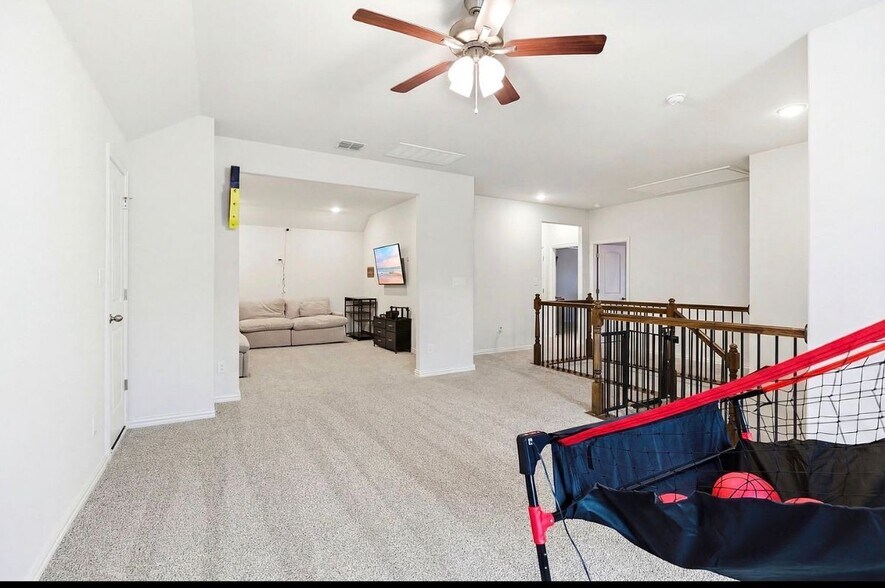 Building Photo - 2071 Chelsea Grv