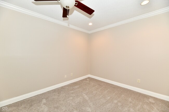 Building Photo - 8555 One W Dr