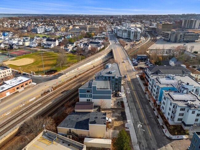 Building Photo - 150 Hancock St