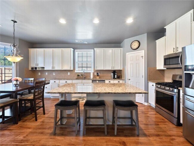 Building Photo - 1704 Ammons Falls Ct