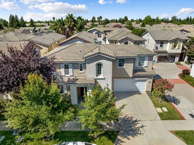 Building Photo - NICE TWO STORY TOWNHOME IN NATOMAS!