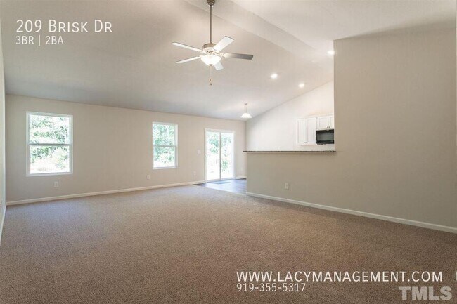 Building Photo - 209 Brisk Dr