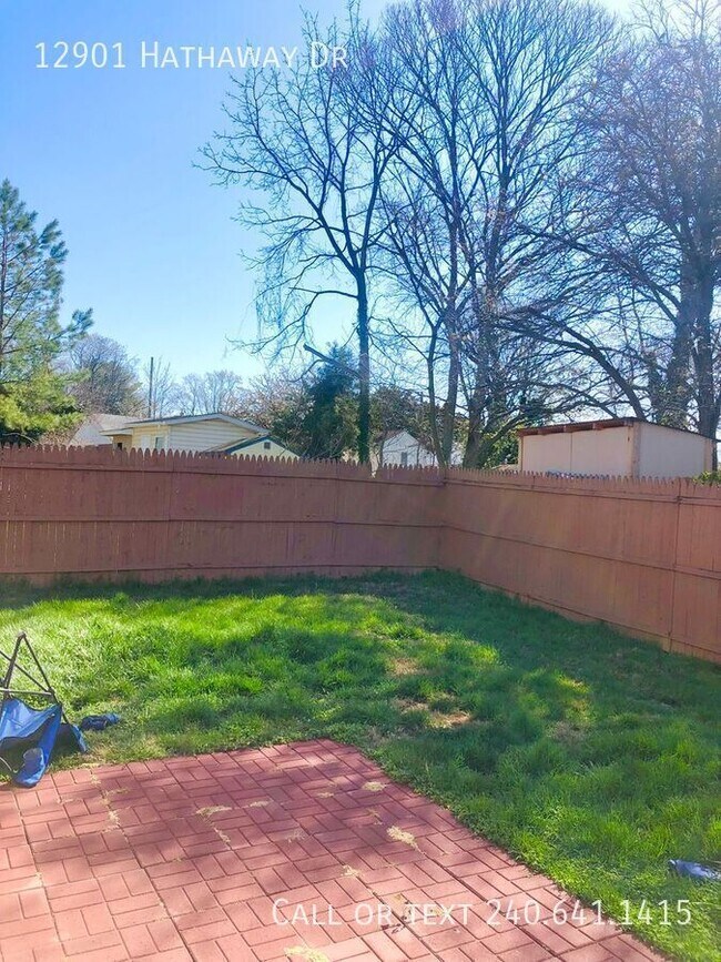 Building Photo - 12901 Hathaway Dr