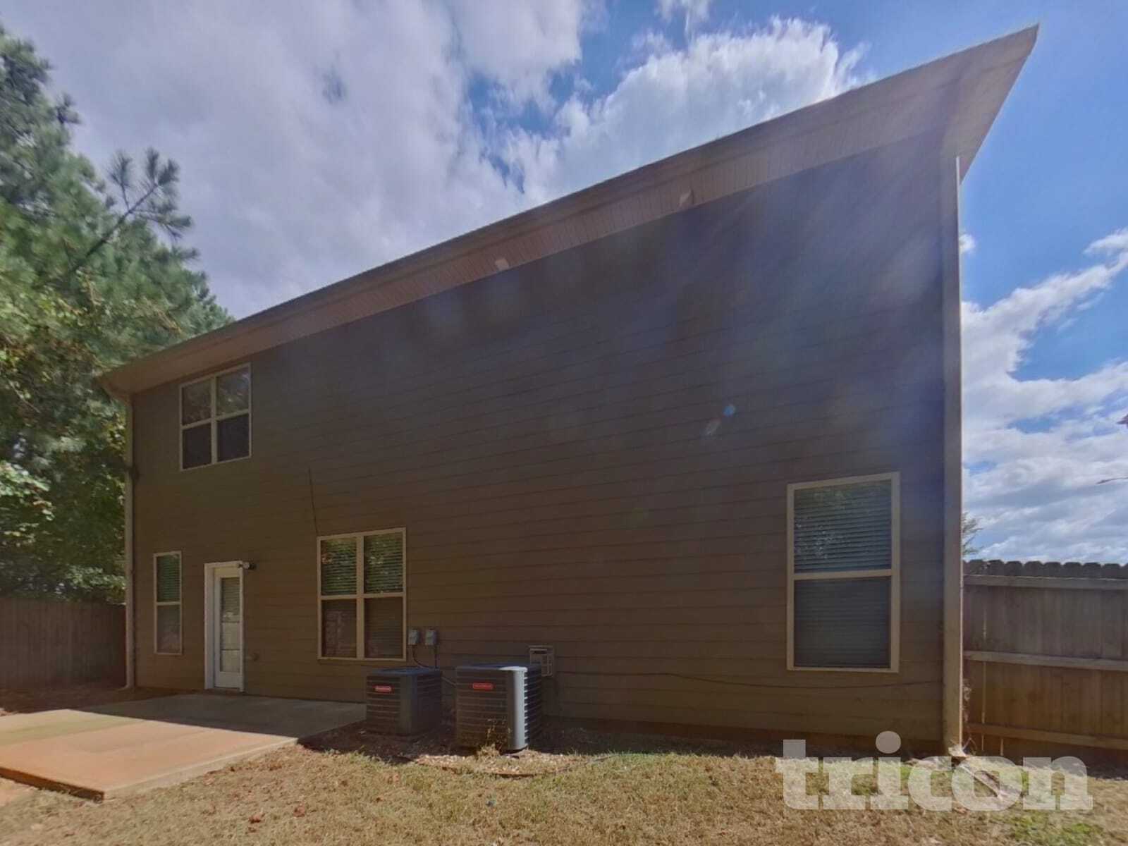 Building Photo - 64 Ledford Way