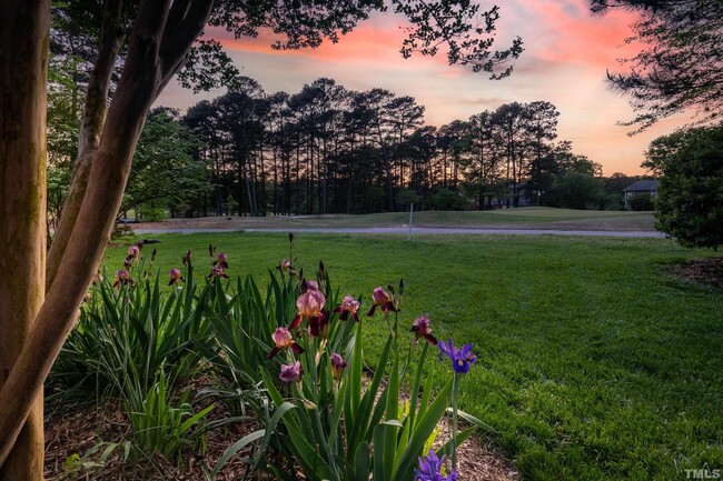 Building Photo - 8845 Wildwood Links