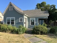 Building Photo - 1512 Live Oak St