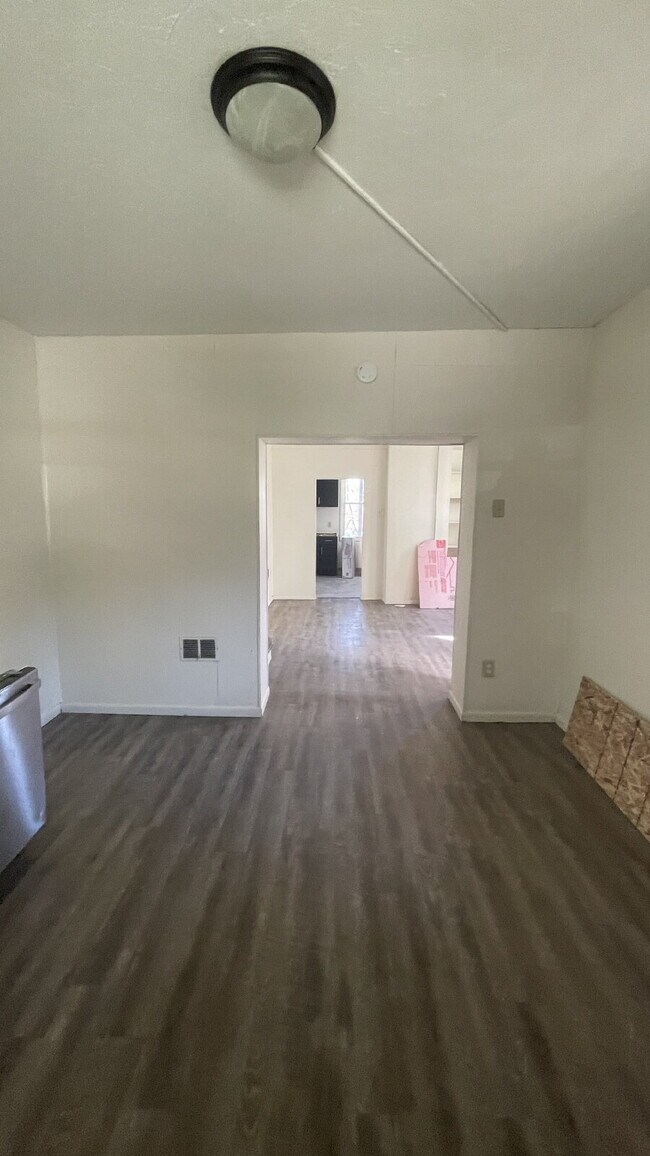 Building Photo - Discover Potential: Prime Location for Your Next Venture at 410-412 Parker Avenue, Scottdale!