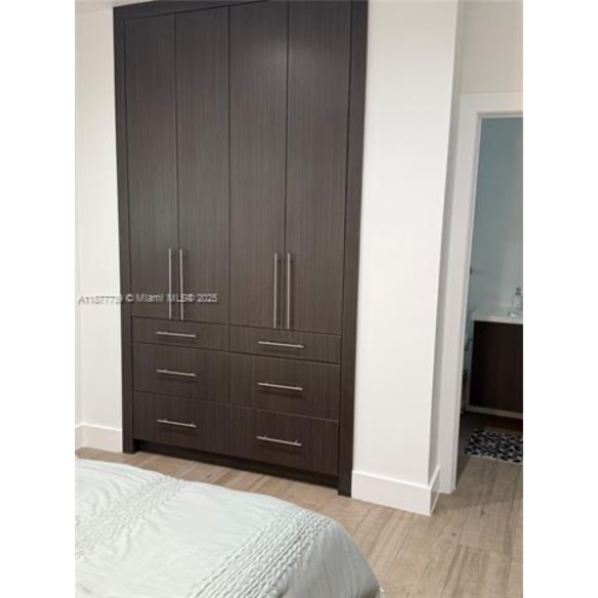 Building Photo - 3231 Salzedo St