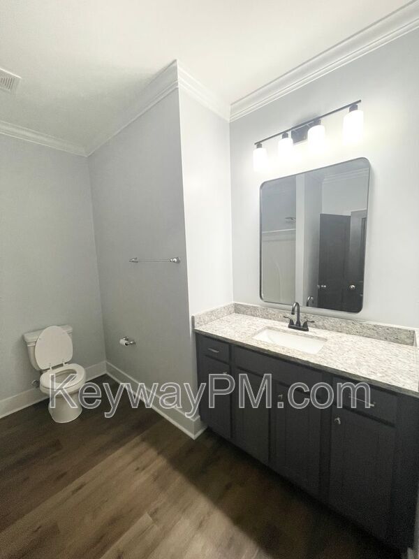 Building Photo - 2217 Laurens St
