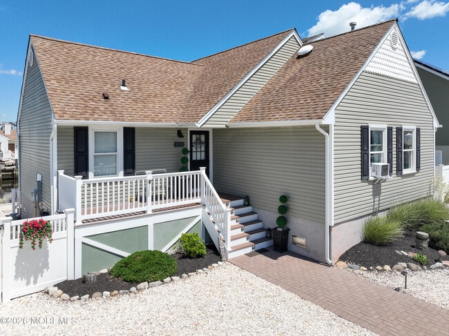 Building Photo - 140 Matilda Dr