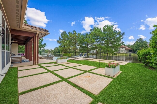 Building Photo - 19 Paloma Bend Pl