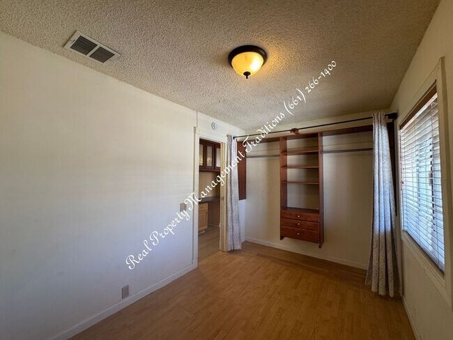 Building Photo - Quite Country Living 3 Bed-2 Bath