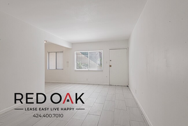 Primary Photo - Charming One Bedroom Walk-Up Featuring Gor...