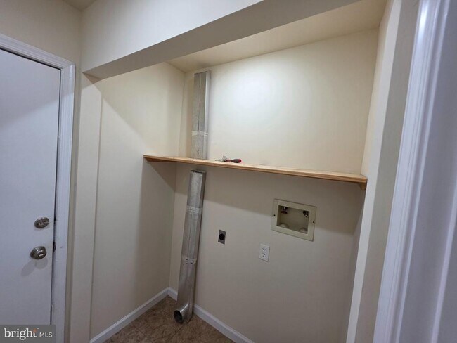 Building Photo - 1412 Woodmill Dr