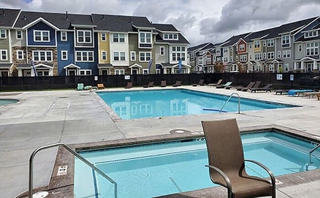 Building Photo - Beautiful 3 Story Vineyard Townhome