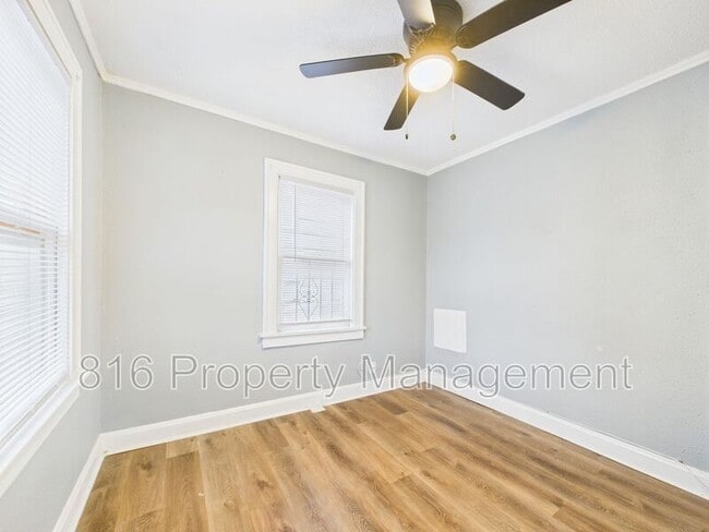 Building Photo - 3218 E 61st St