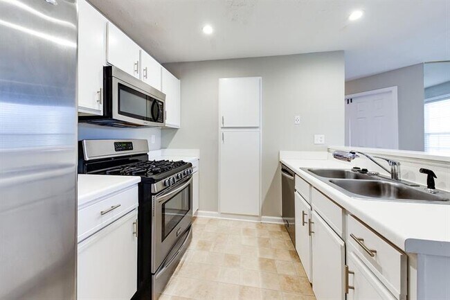 Building Photo - 5670 River Heights Crossing SE