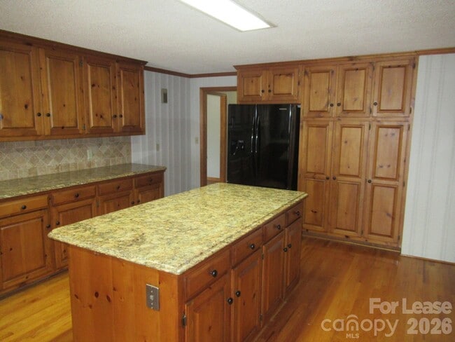 Building Photo - 7800 Cherry Point Dr