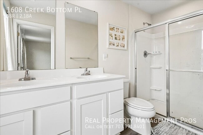 Building Photo - 1608 Creek Bottom Pl