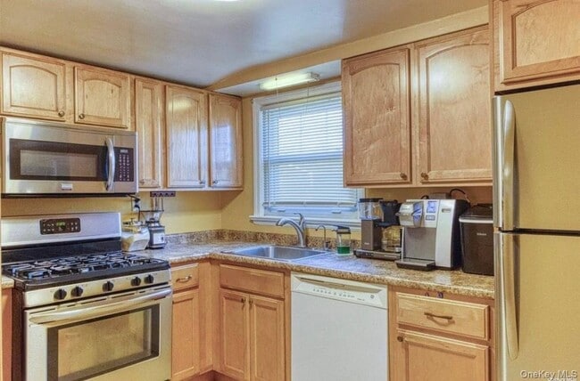 Building Photo - 15 Park St