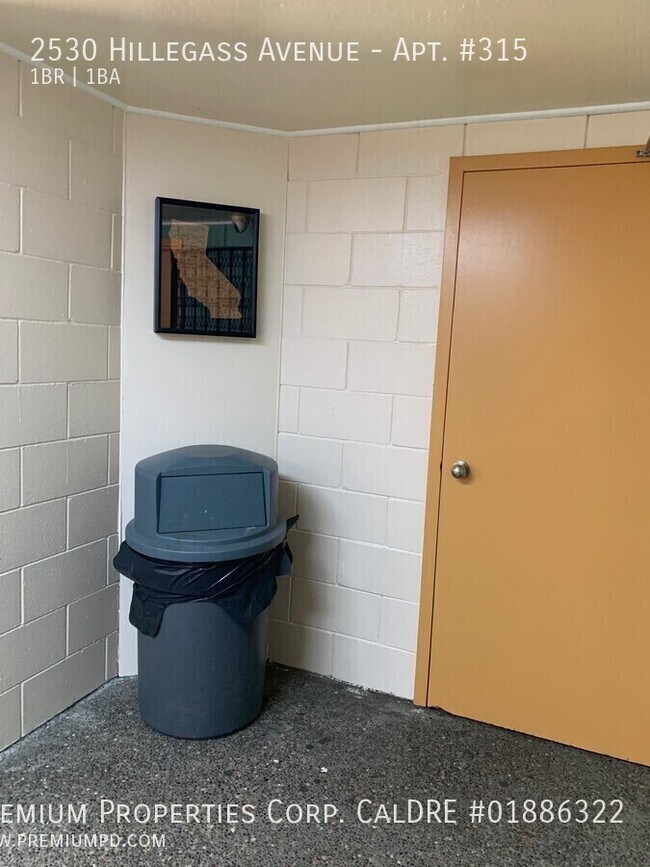 Building Photo - 2530 Hillegass Ave