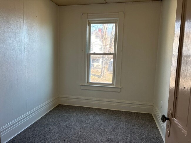 Building Photo - 2517 Grand Ave